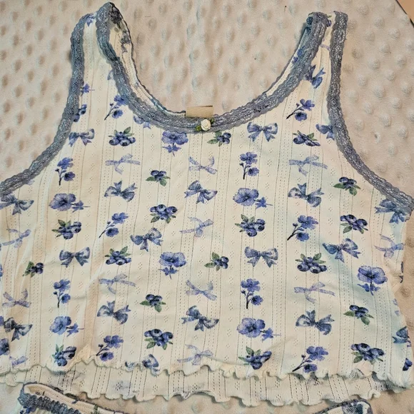 Floral Print Tank and Shorts Pajama Set - Picture 3 of 4